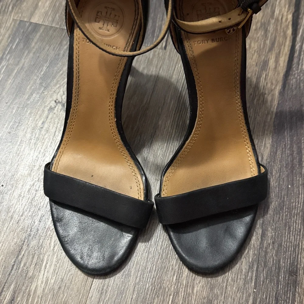 Tory Burch | Black Leather Heels size 5 - Picture 2 of 6